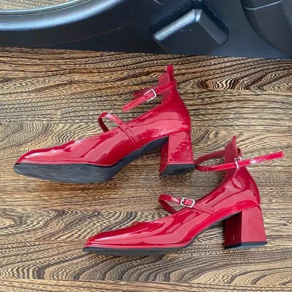 Red Mary Jane Block Heels - Picture 4 of 5